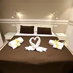 Valentina Nocleg ze śniadaniem 4*